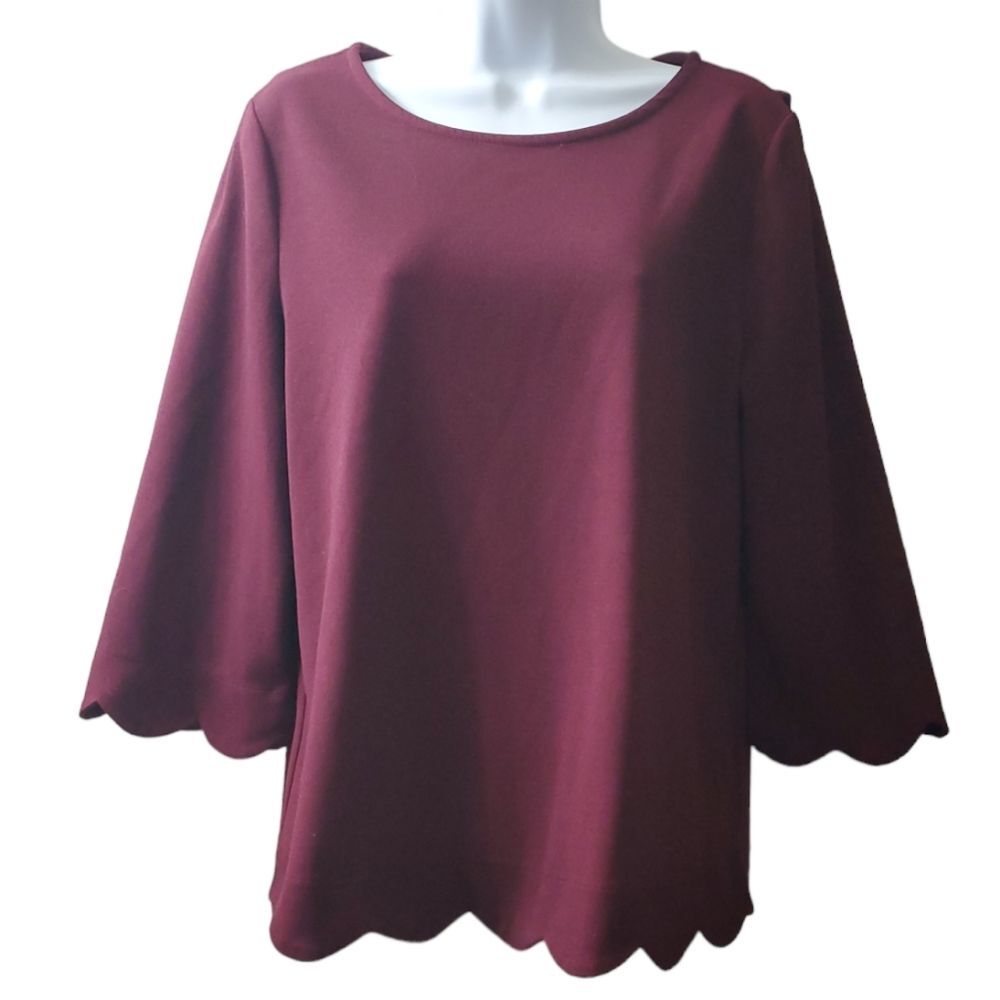 ANDREE Womens Scalloped Dressy Blouse size Medium